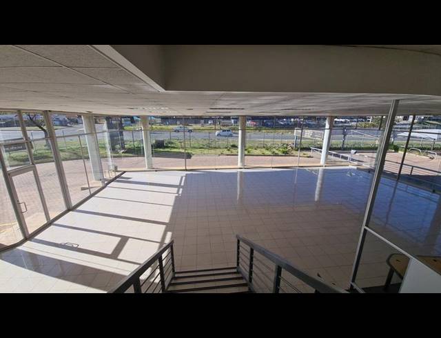 INDUSTRIAL PROPERTY TO RENT IN HALFWAY HOUSE